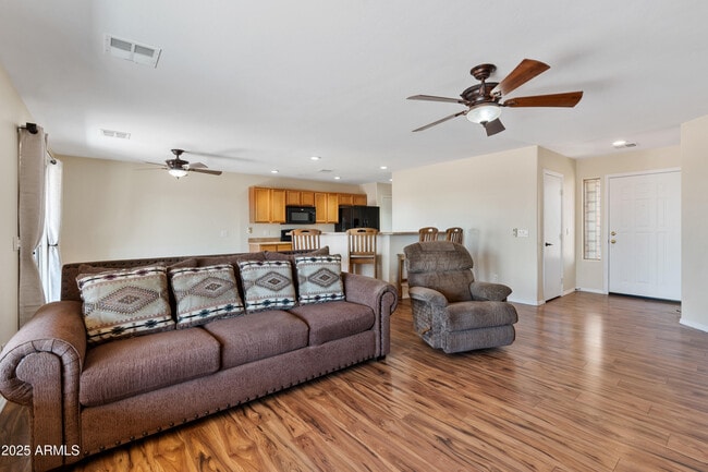 Building Photo - 22601 Weaver Valley Dr