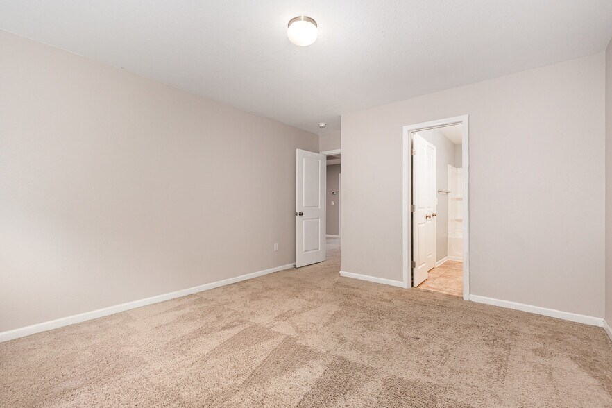 Building Photo - 486 Botanical Ct