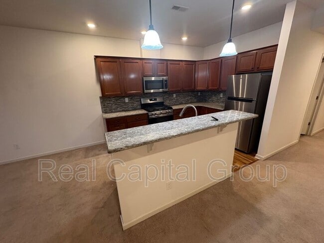 Building Photo - 28 Whitaker Dr