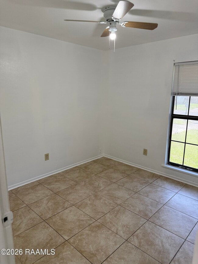 Building Photo - 206 Dijon Dr