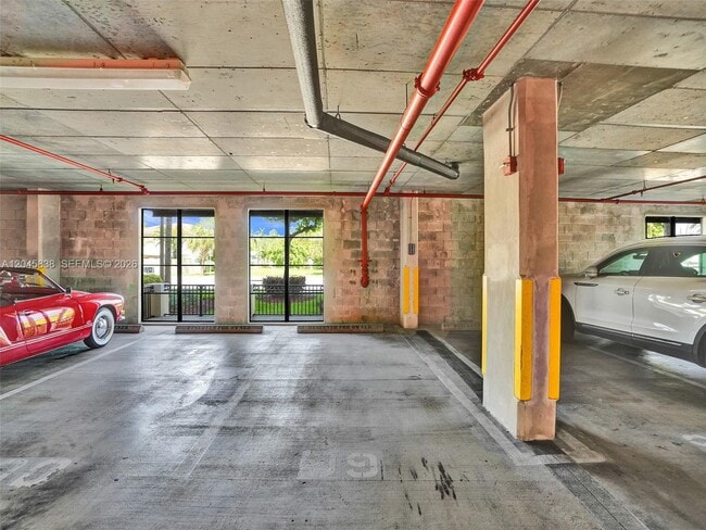 Building Photo - 2509 N Ocean Blvd