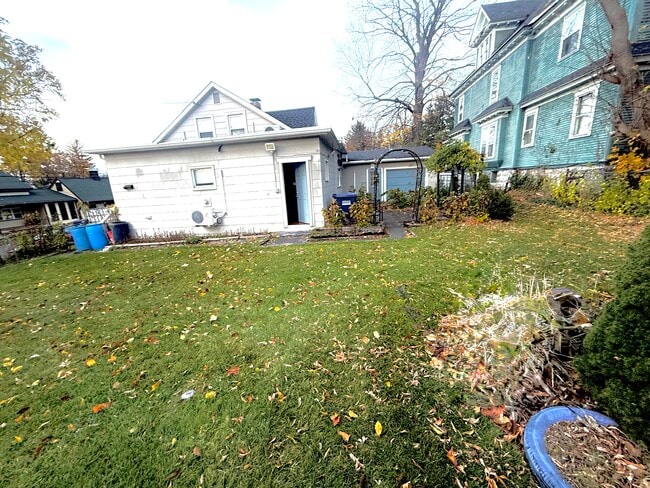 Building Photo - Seneca Turnpike East 220/222