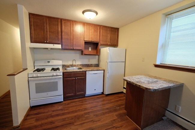 Building Photo - Bryant Avenue Apartments | 3432