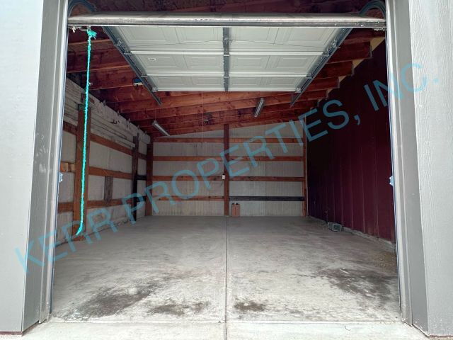 Building Photo - 225 NE Lucas Rd