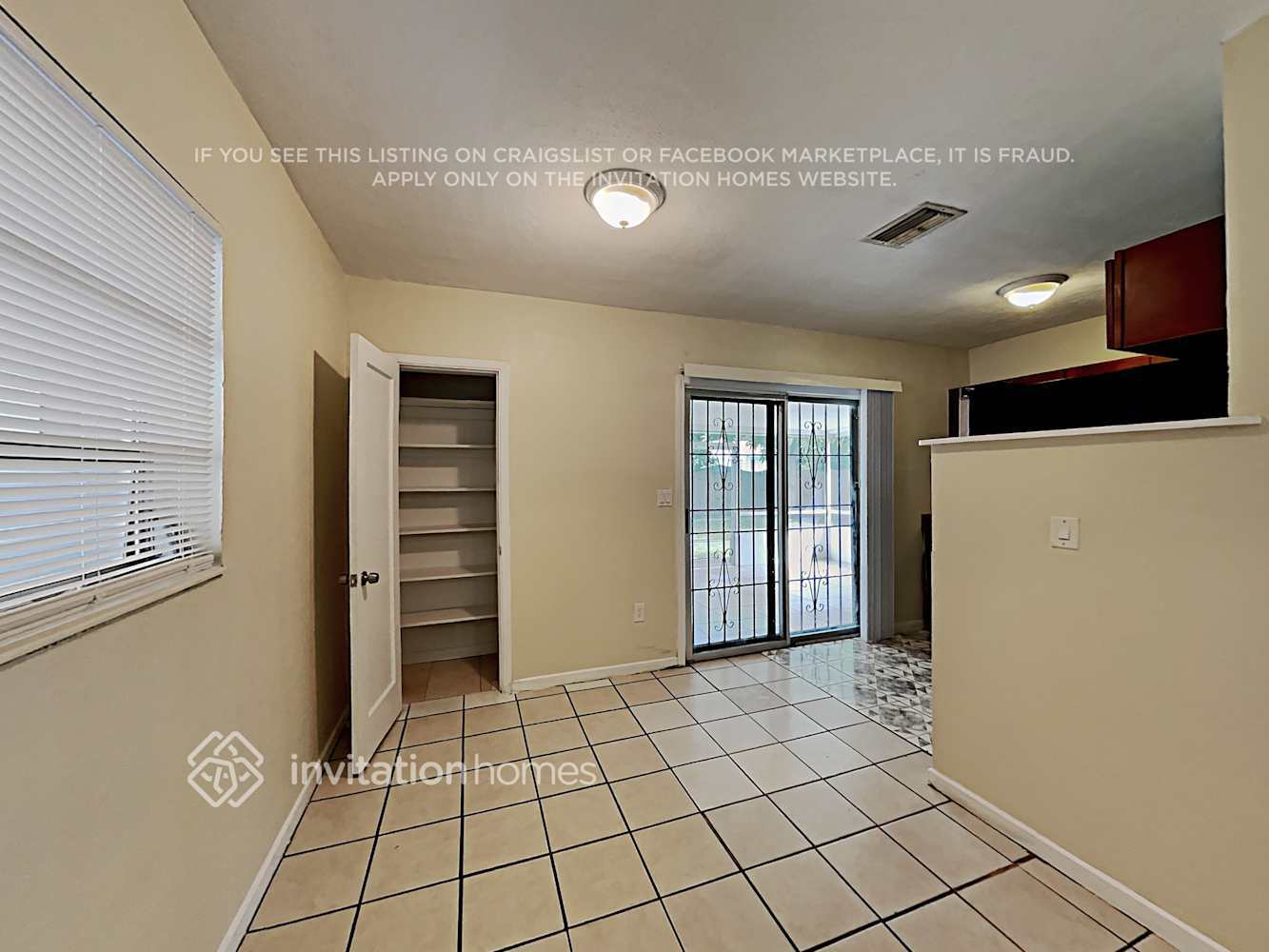 Building Photo - 231 NE 169th St
