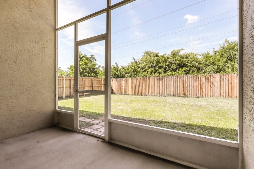 Building Photo - 9031 Egret Cove Cir