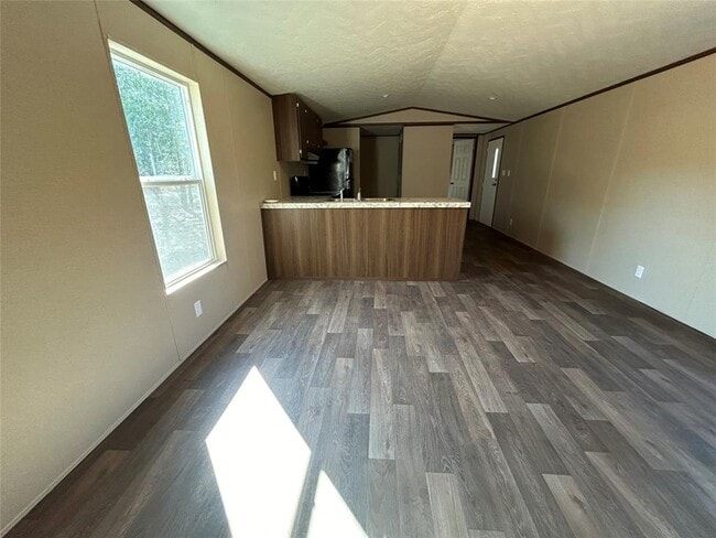 Building Photo - 258 Green Oaks Dr
