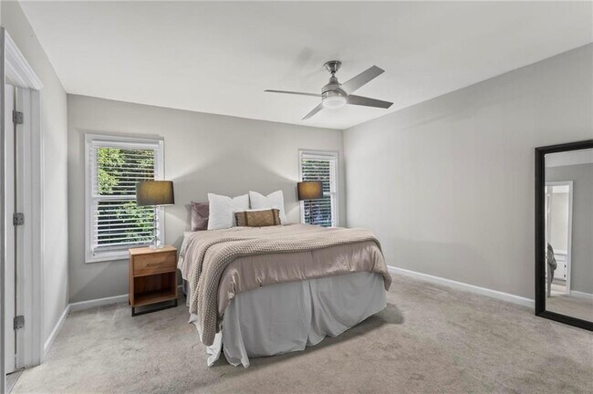 Building Photo - 28 Huntington Pl Dr