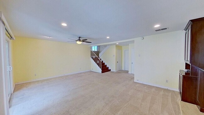 Building Photo - 1825 Celeste Ln