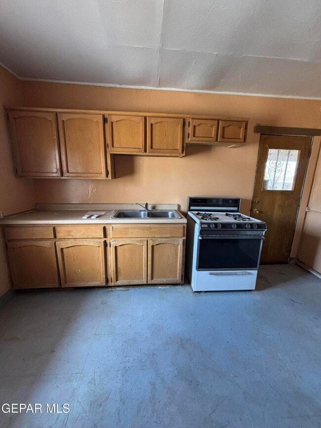 Building Photo - 4000 1/2 Sacramento Ave