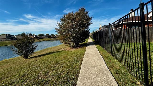 Building Photo - 7410 Lake Front Trail