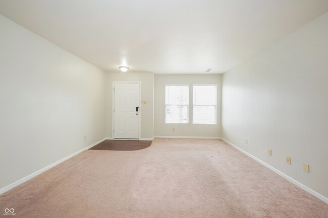 Building Photo - 1330 Central Park Dr