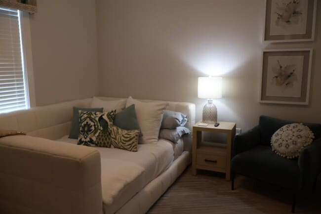 Building Photo - 1011 Nutwood St