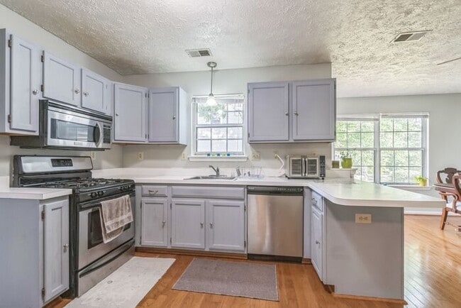 Building Photo - 5302 Treefish Ct