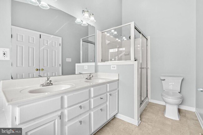 Building Photo - 6687 Roderick Loop