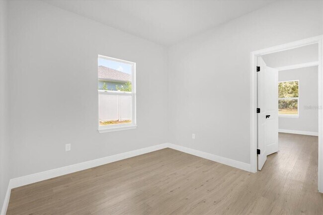 Building Photo - 420 Marion Oaks Course