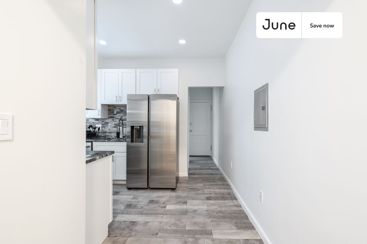 Building Photo - 100 Washington St