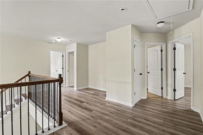 Building Photo - 550 Nichols View Way