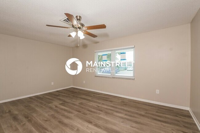 Building Photo - 3 Bedroom Pet-Friendly Home in VENICE, FL with Main Street Renewal