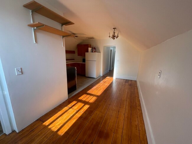 Building Photo - 87 Granger St