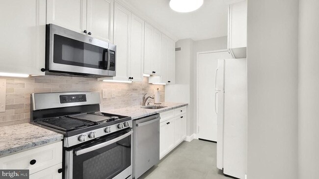 Building Photo - 10500 Rockville Pike