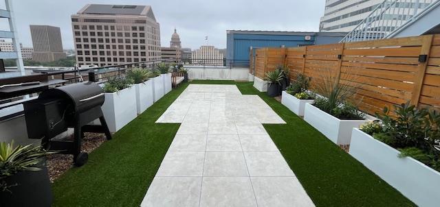 Building Photo - 800 Brazos St