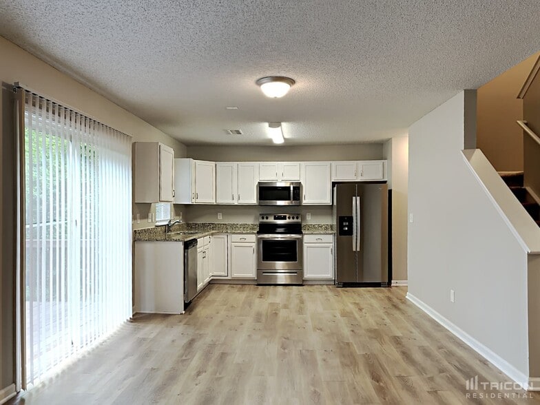 Building Photo - 6303 Pensfold Dr