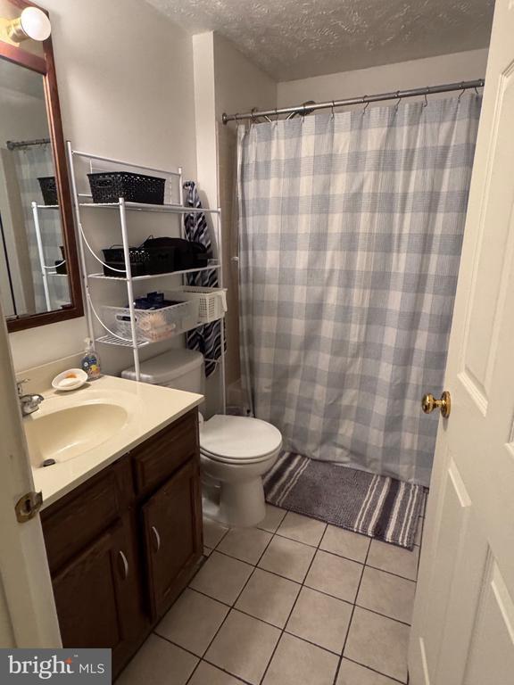 Building Photo - 1565 Autumn Ridge Cir