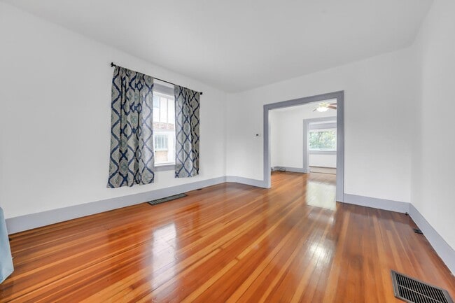 Building Photo - 1309 St Marys Blvd