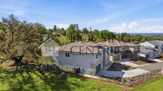 Building Photo - Unparalleled Executive Luxury Rental Home in Gated Community