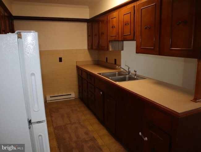 Building Photo - 319 Camden Ave