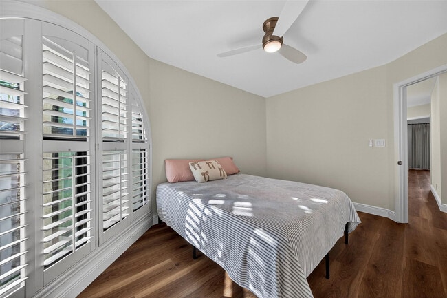 Building Photo - 1505 SE 11th St