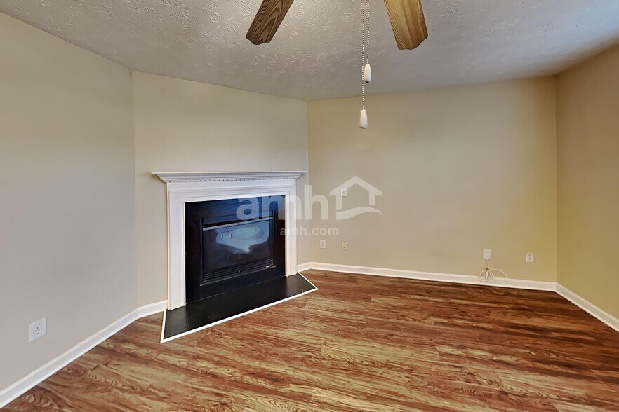 Building Photo - 308 Sam Cobb Pl