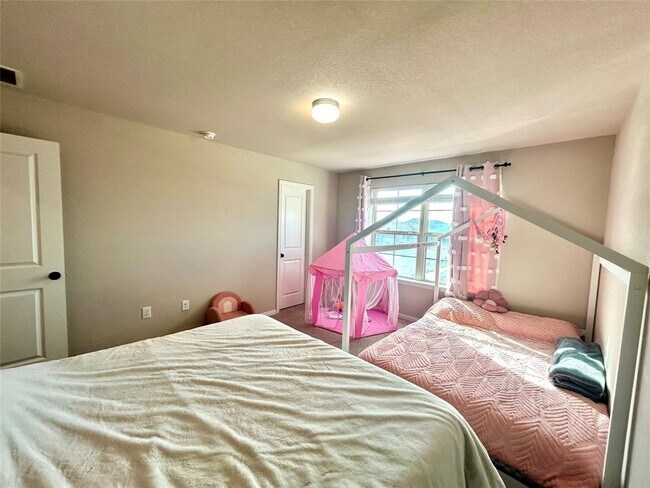 Building Photo - 115 Forsythia Trail