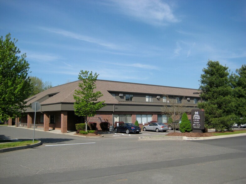 Primary Photo - 96 Danbury Rd
