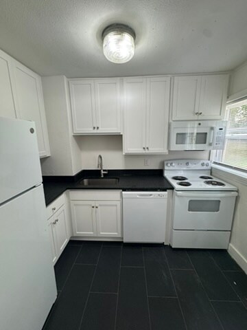 Building Photo - 2905 Wade Ave