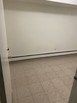 Building Photo - 749 S Broad St