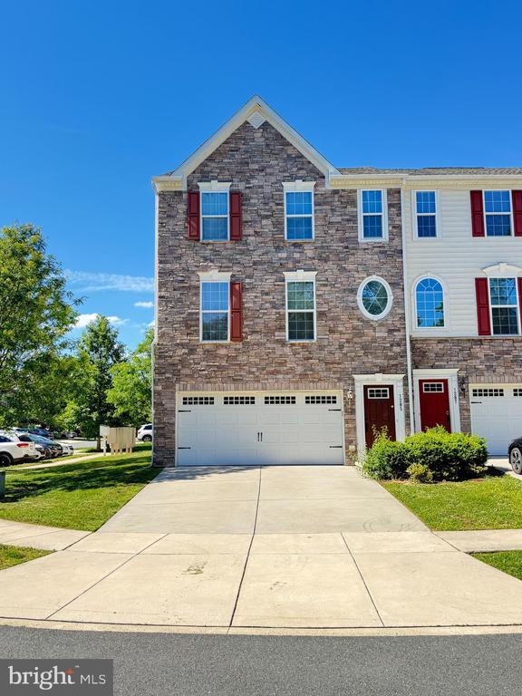 Building Photo - 1285 Madison Ln