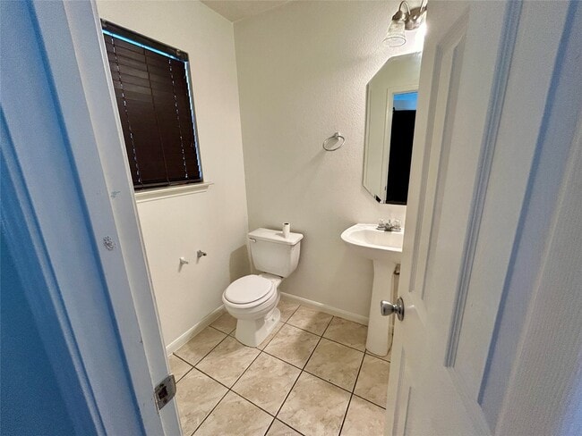 Building Photo - 8007 Arrington Forest Ln