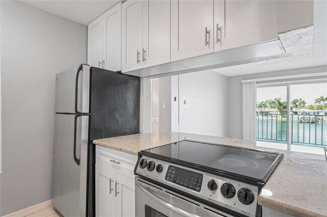 Building Photo - 11655 3rd St E