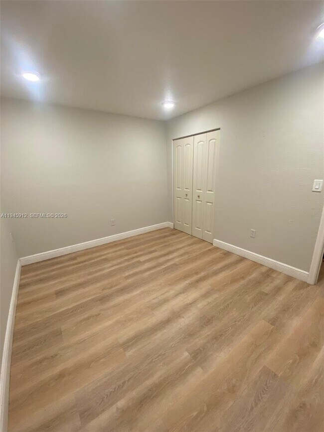 Building Photo - 17255 SW 95th Ave