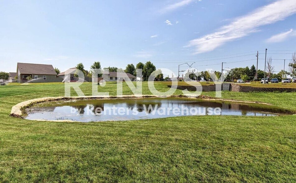 Building Photo - 3648 NE Marissa Ln