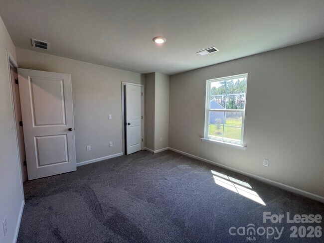 Building Photo - 202 Tackle Box Dr