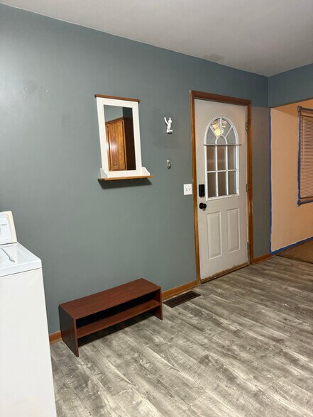 Primary Photo - 11.5 Berry Rd