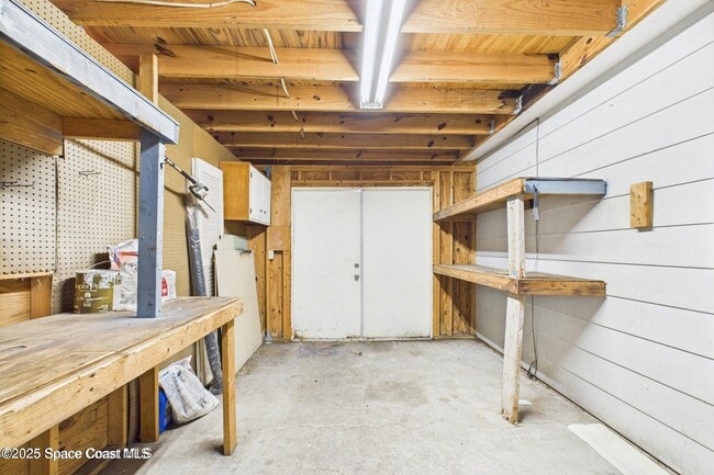 Building Photo - 4339 Plompton Dr