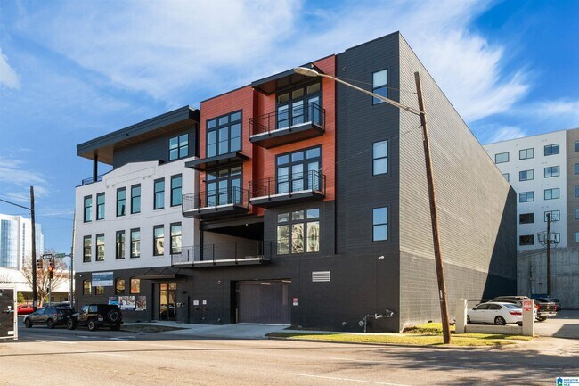 Building Photo - 1329 4th Ave S