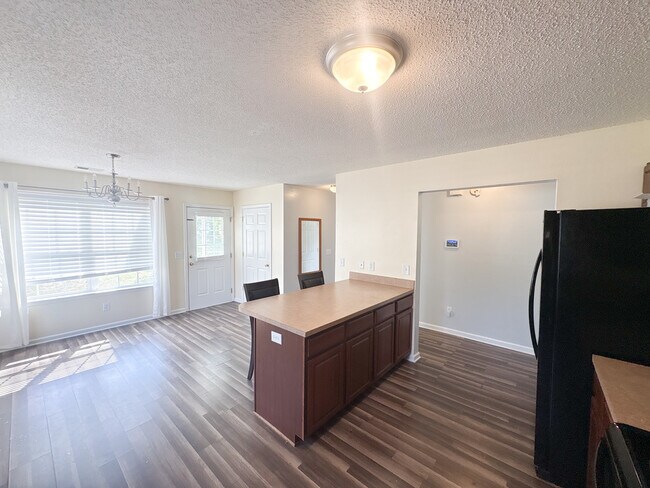 Building Photo - 159 Savannah Hills Dr