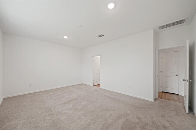 Building Photo - 1312 Grass Bnd Dr