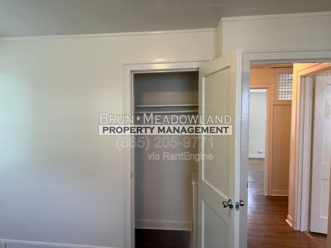 Building Photo - 2620 Woodbine Ave