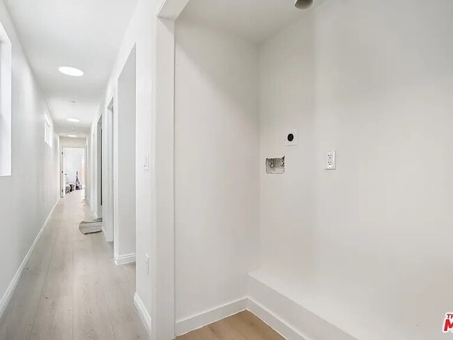 Building Photo - 1677 E 111th St